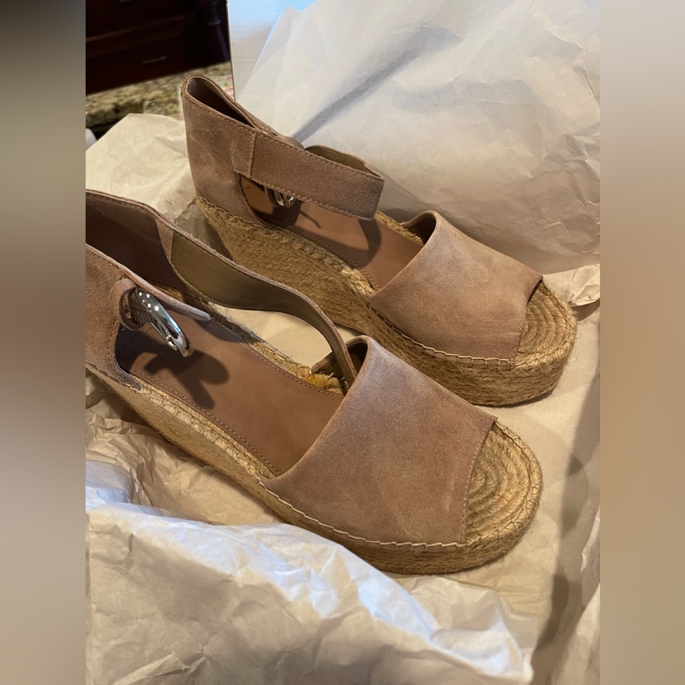 Marc Fisher Alida Wedges